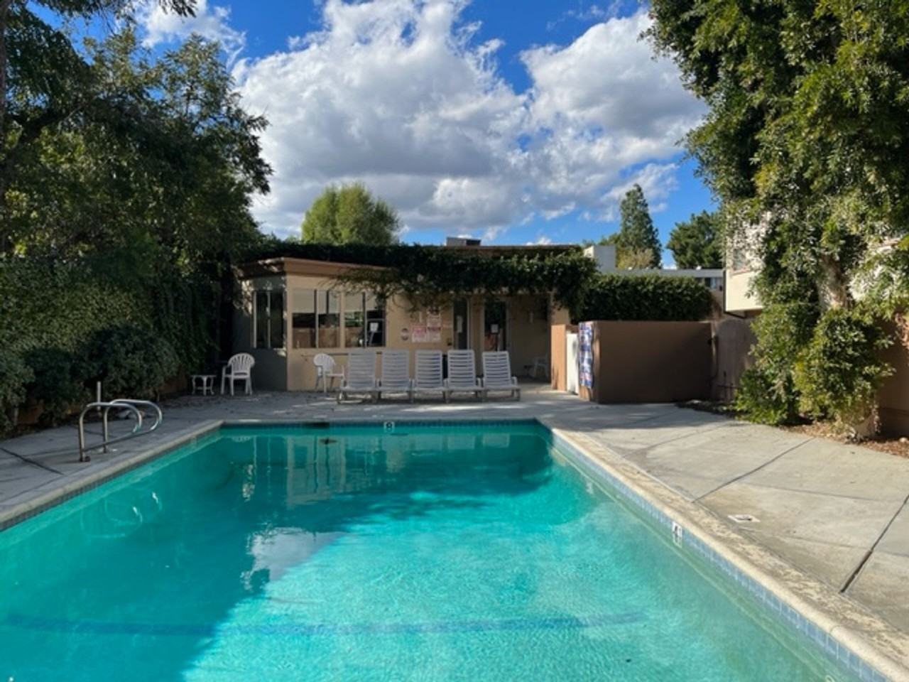 Beautiful 2 - Photo 4 of 42