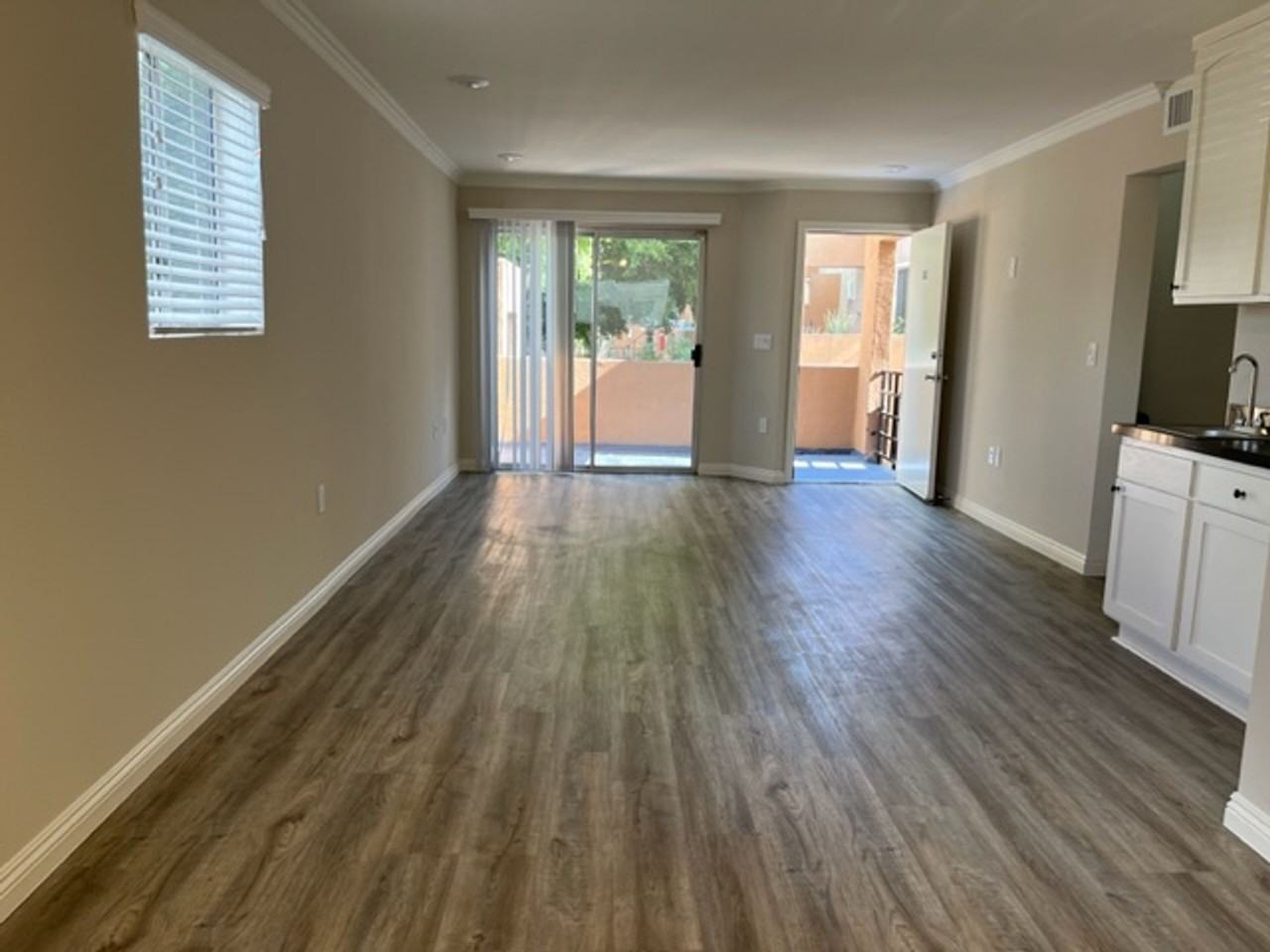 Beautiful 2 - Photo 6 of 42