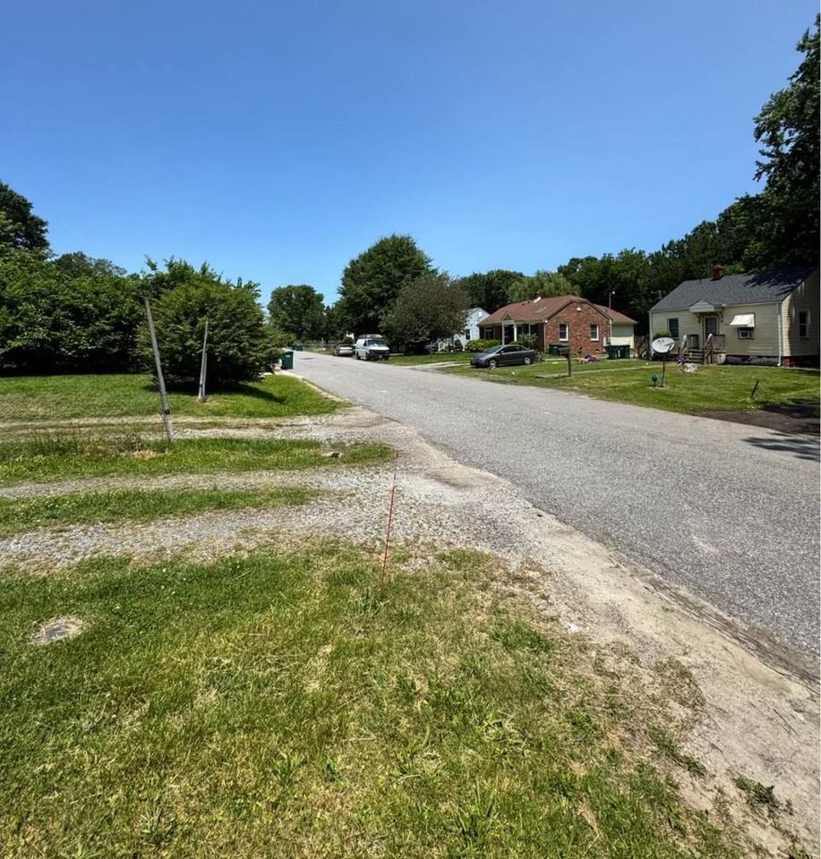 2408 Caddie Ln - Photo 2 of 27