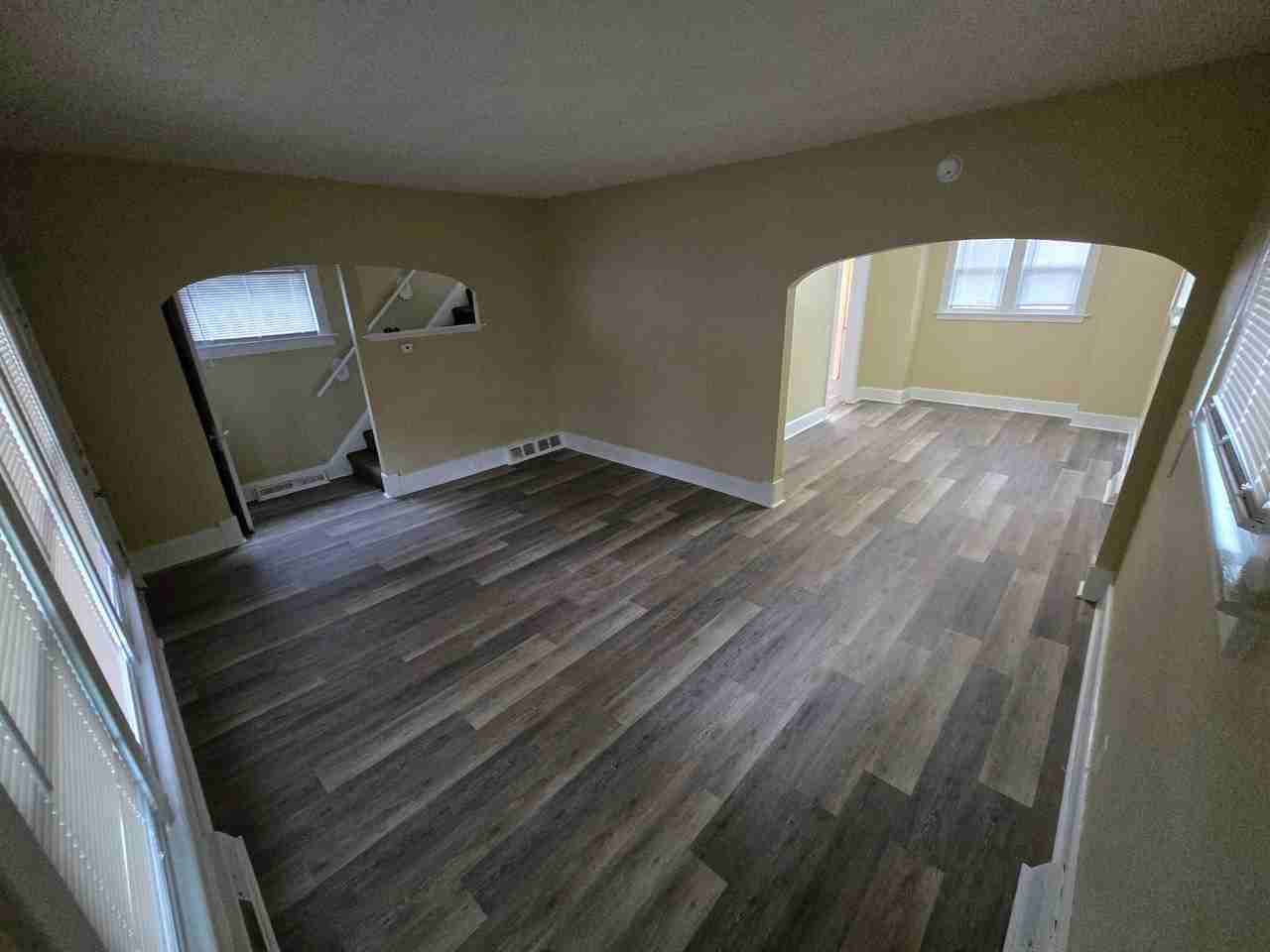 315 Stanley Ct - Photo 3 of 11