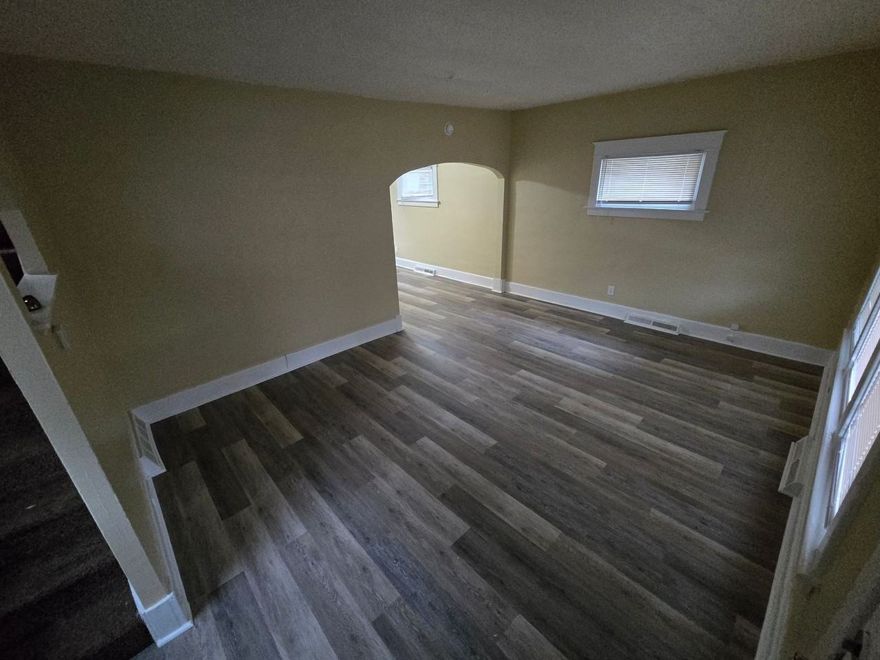 315 Stanley Ct - Photo 4 of 11