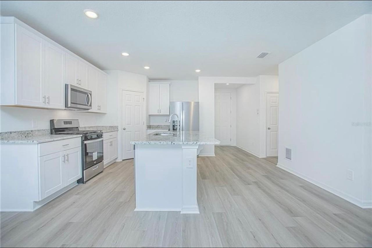 2955 Sunstar Dr - Photo 5 of 17