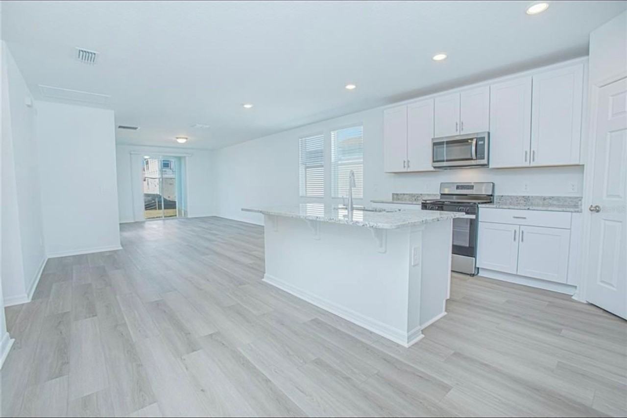 2955 Sunstar Dr - Photo 6 of 17