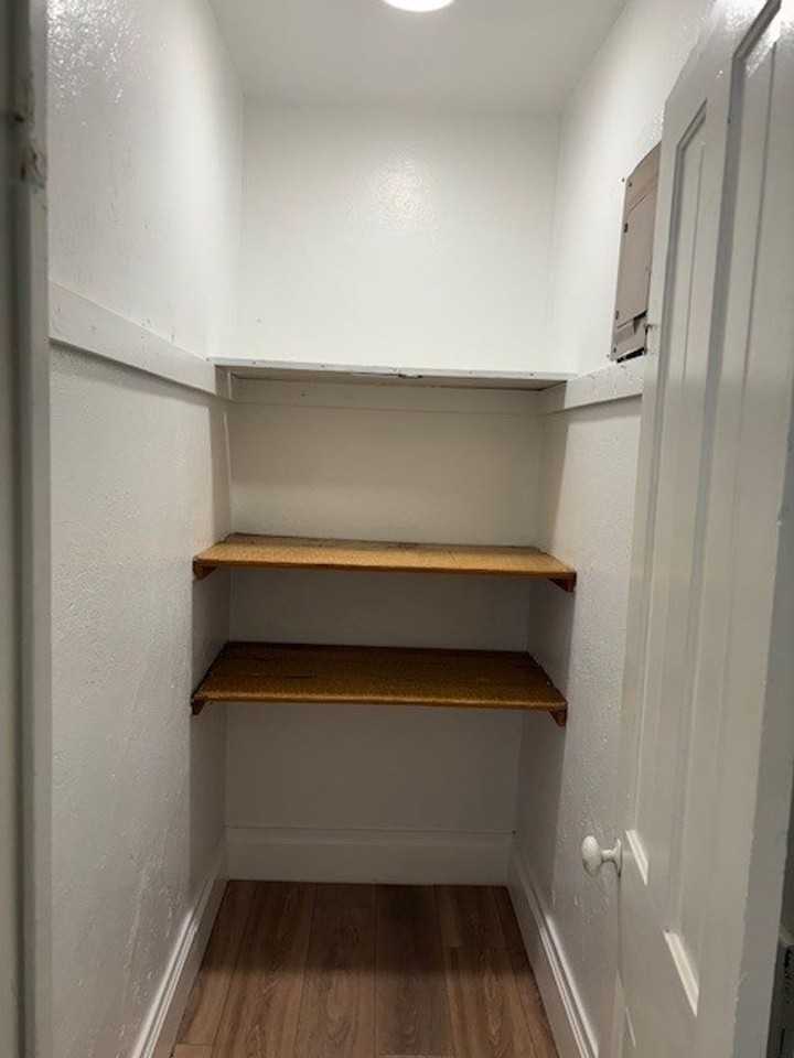 219 S 5th Ave #B - Photo 5 of 9
