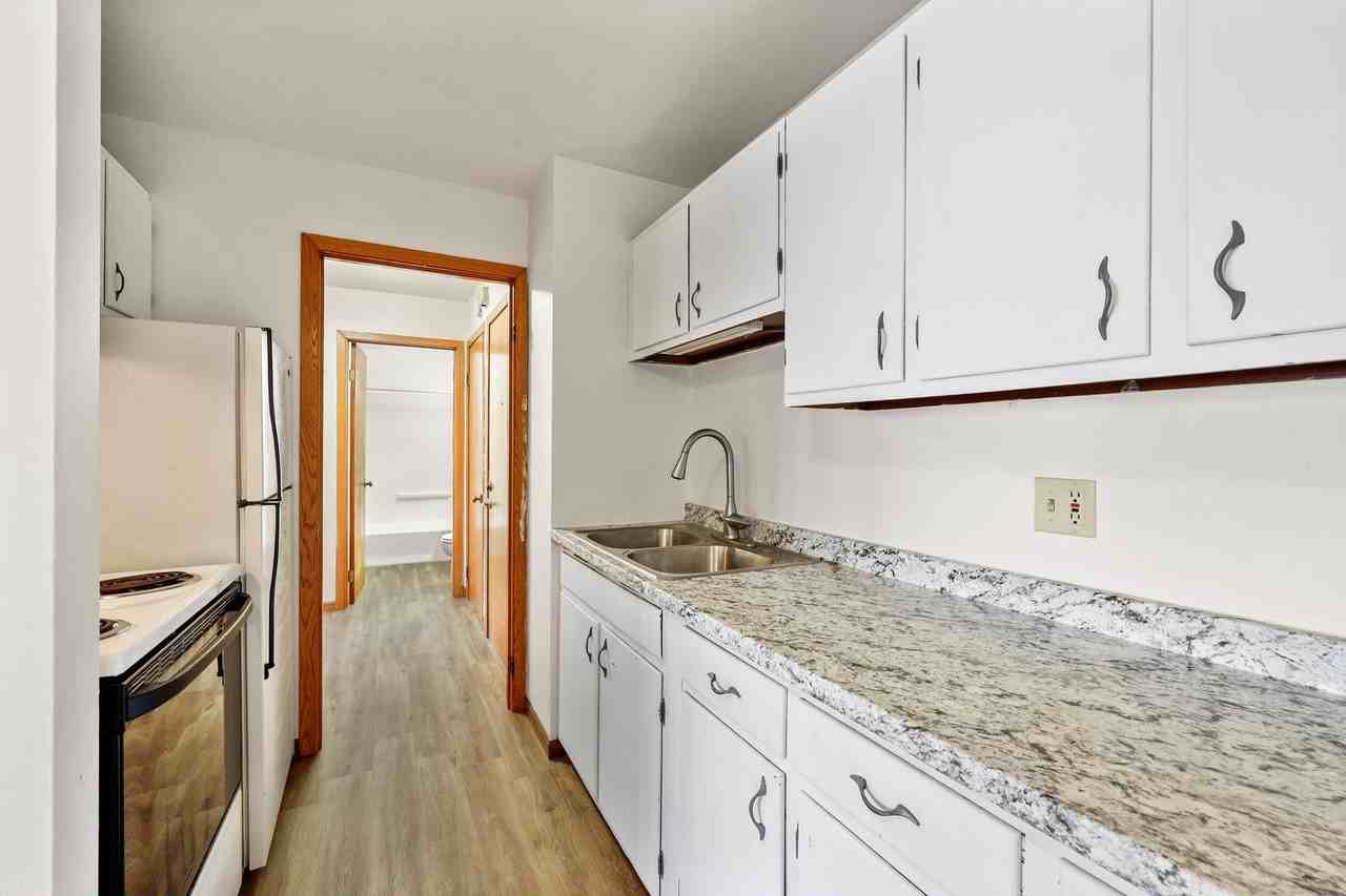 1161 W Carriage Dr #8 - Photo 4 of 19