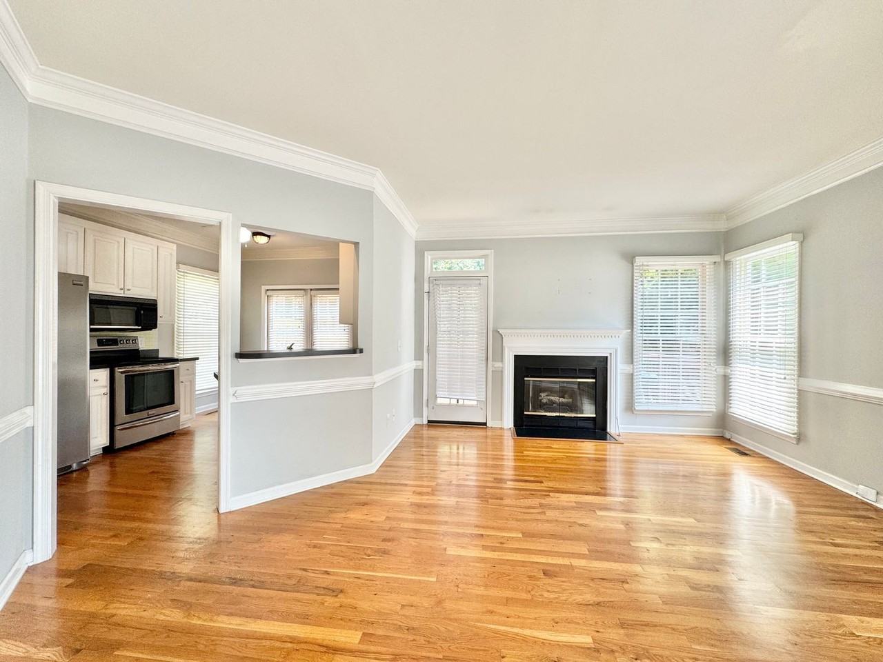 5208 Autumn Woods Dr - Photo 5 of 25