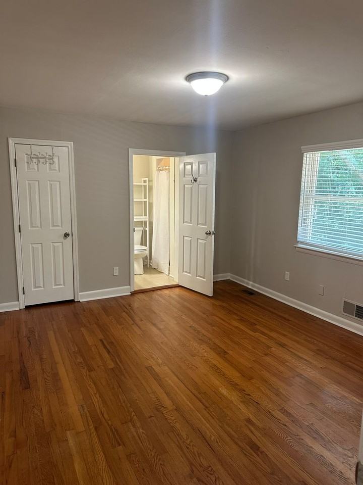 406 Holly Dr - Photo 7 of 9