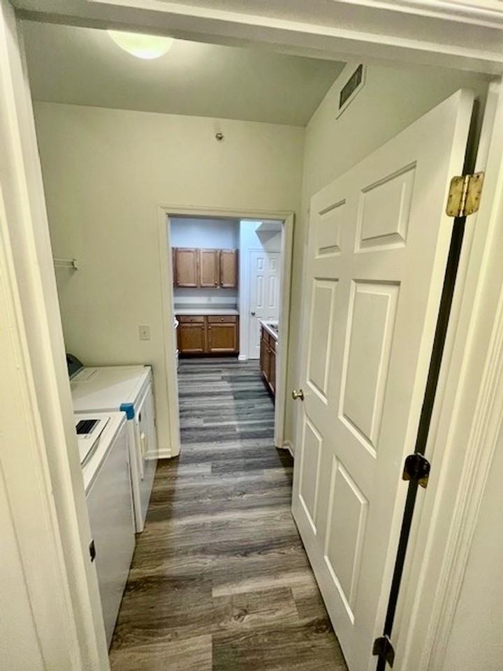 635-675 Woodbrook Drive - Photo 5 of 23