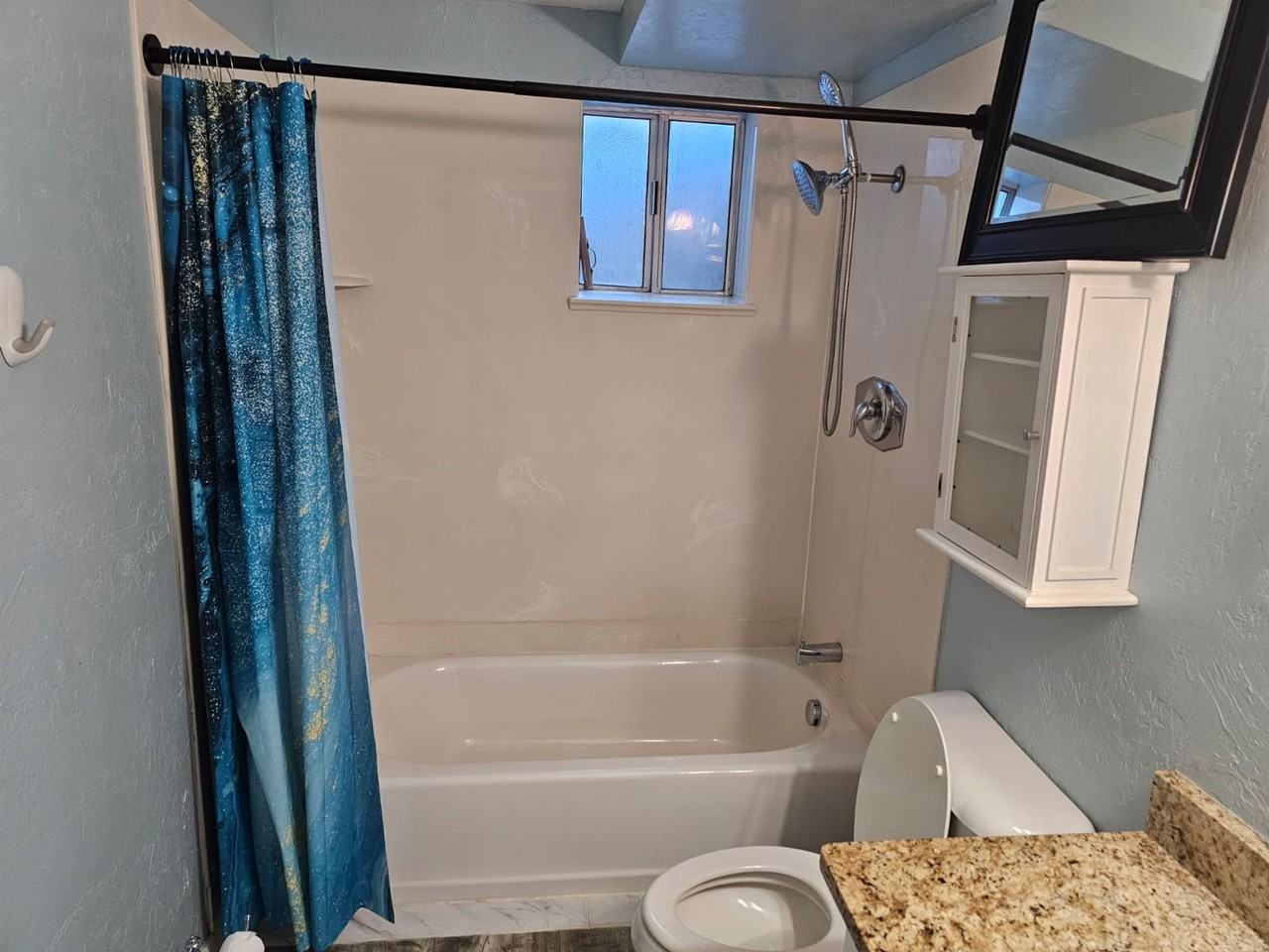 652 S 850 E - Photo 5 of 15