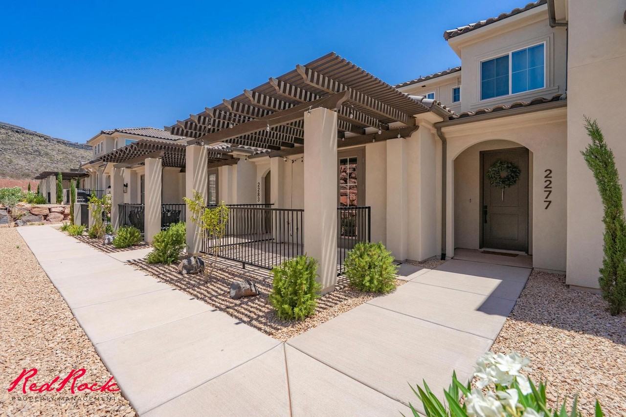 2277 E Mirador Aly - Photo 2 of 50