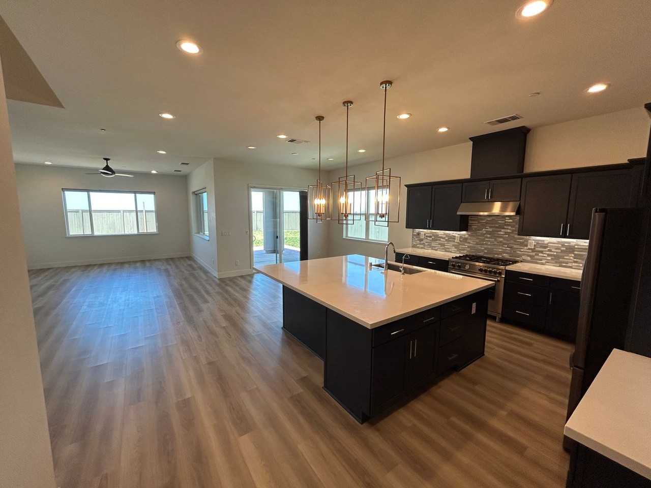 2959 Turner Av - Photo 5 of 38