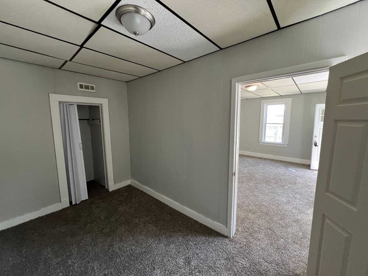 5915 Cable Ave - Photo 4 of 5