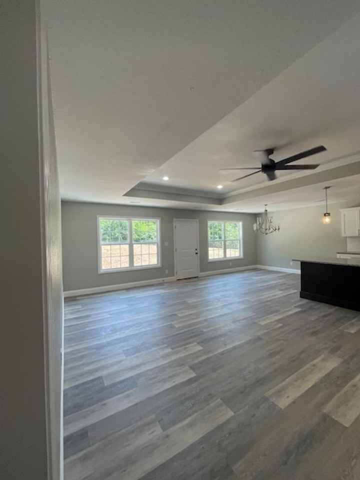 614 Elizabeth St - Photo 5 of 14