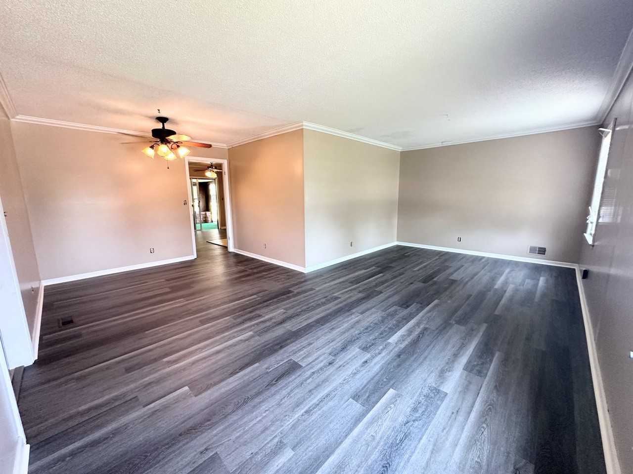 2105 Hobson Ct - Photo 3 of 28