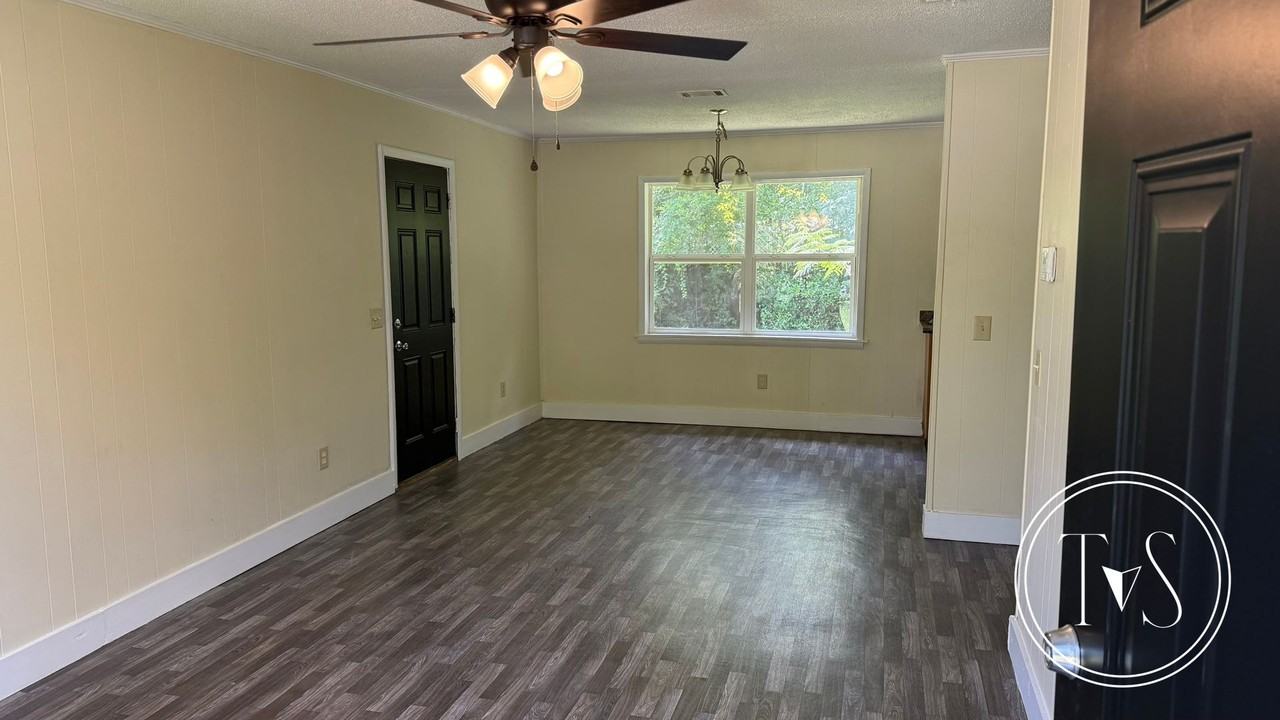 564 State St - Photo 4 of 15