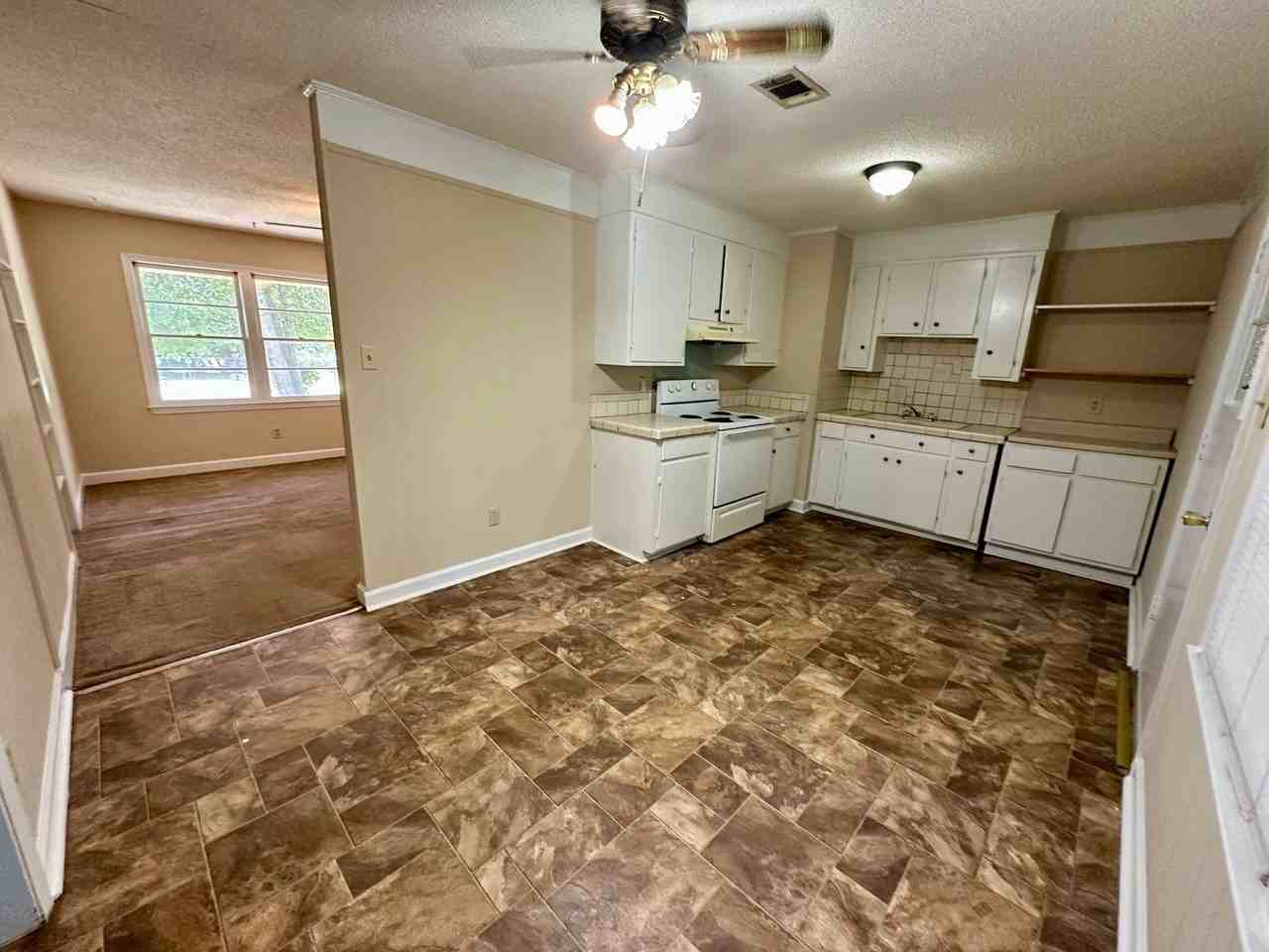264 Hagan St - Photo 3 of 12