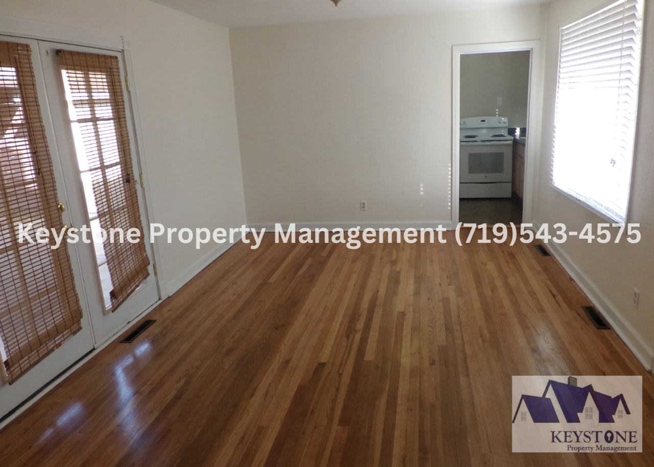 2507 6th Ave - Photo 2 of 13