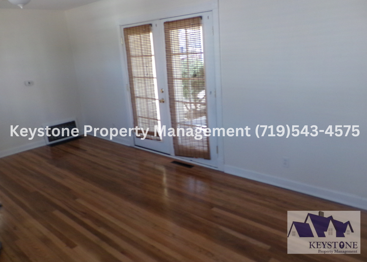 2507 6th Ave - Photo 3 of 13