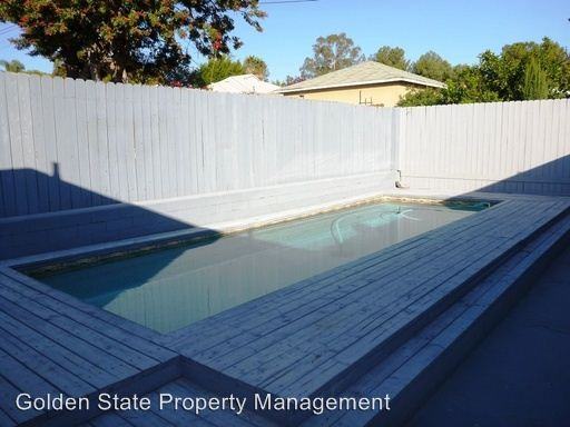 1911 Crenshaw St - Photo 2 of 34