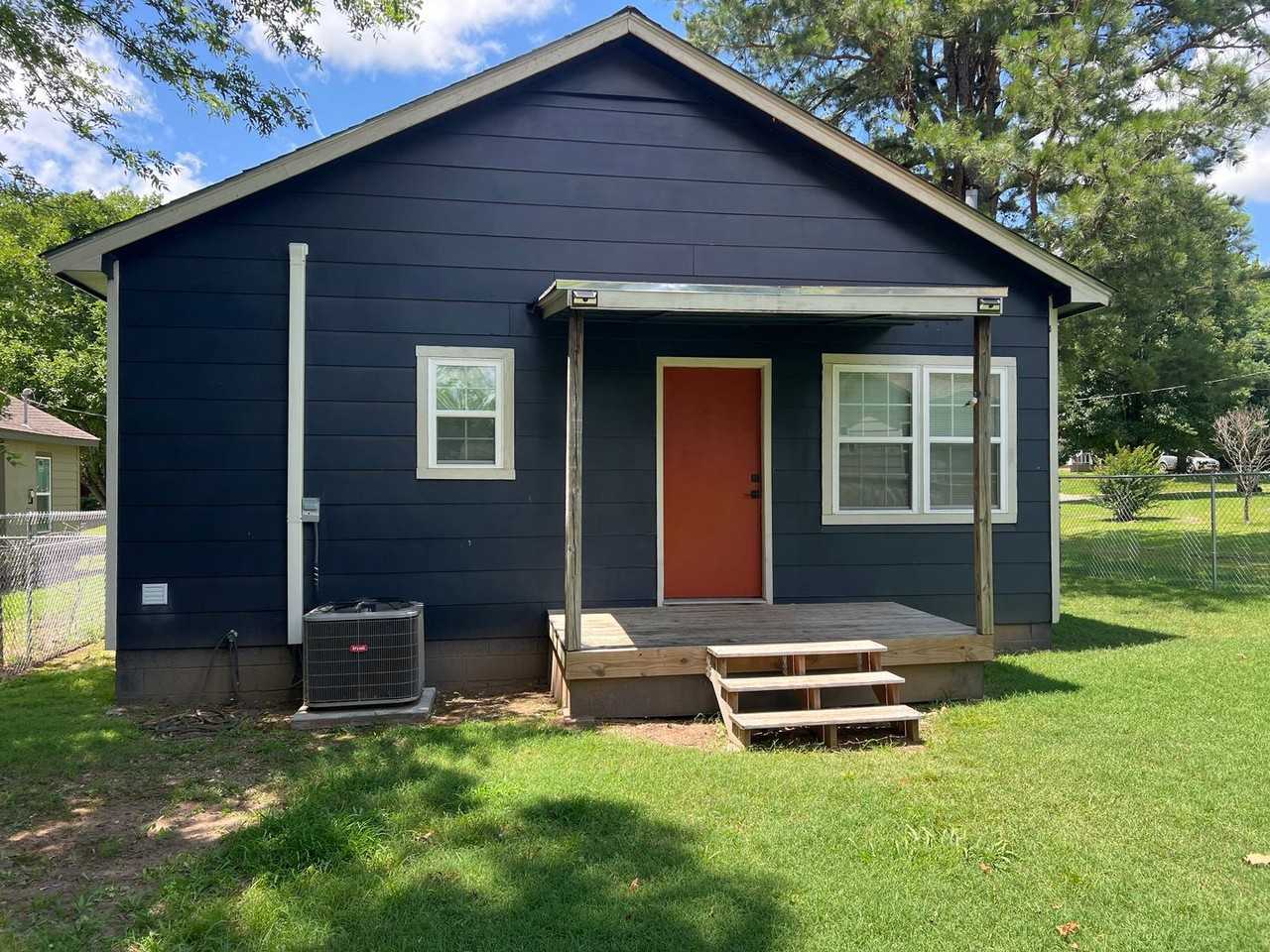 533 S Cherokee Ave - Photo 3 of 23