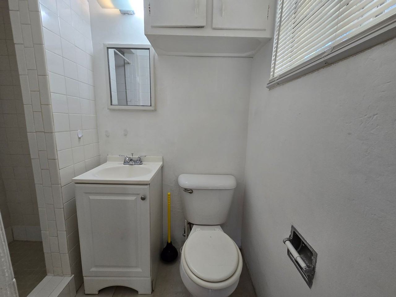 612 N East Ave - Photo 7 of 10