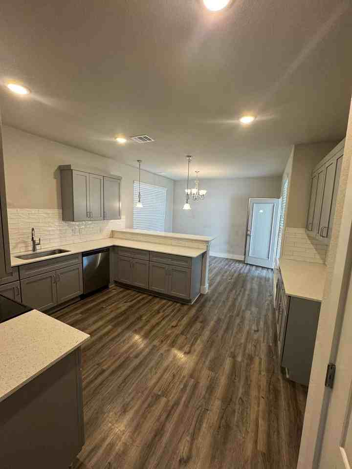 660 The Cottages Dr - Photo 2 of 22