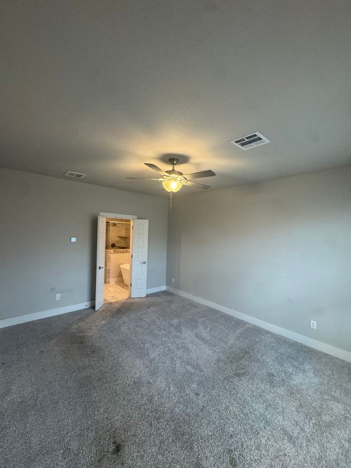 660 The Cottages Dr - Photo 7 of 22