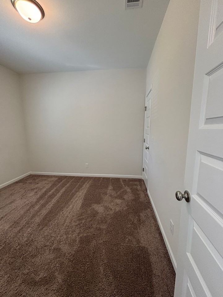 9635 Tibet Hwy Se - Photo 3 of 36