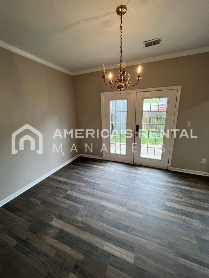 217 Carl Nichols Dr - Photo 4 of 29