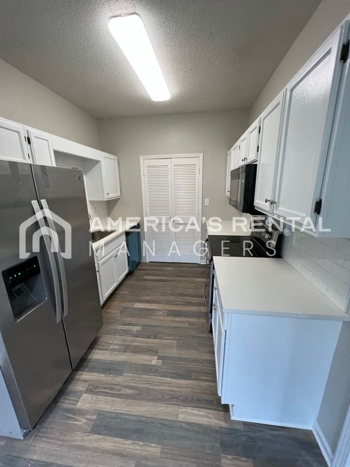 217 Carl Nichols Dr - Photo 7 of 29