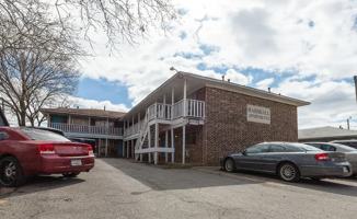 featured image of 3336 E Marshall St