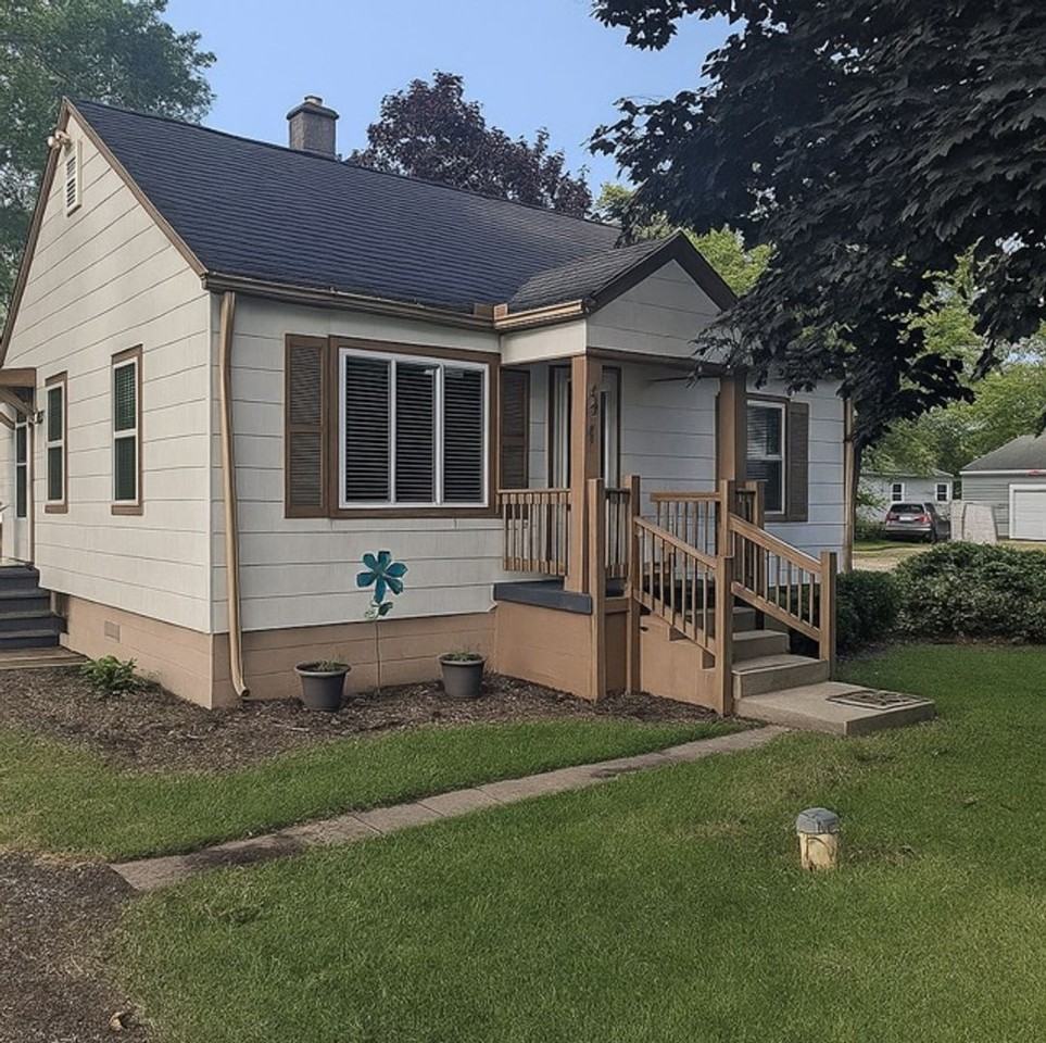 2468 Beulah St - Photo 3 of 16