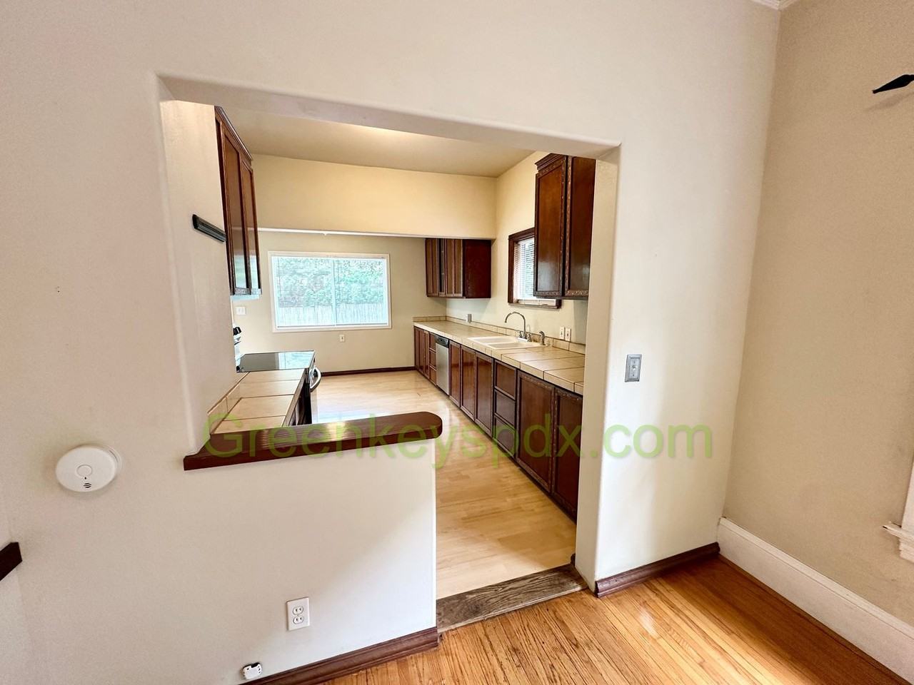 806 Se 45th Ave - Photo 7 of 35