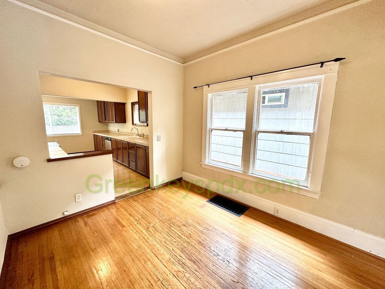 806 Se 45th Ave - Photo 6 of 35