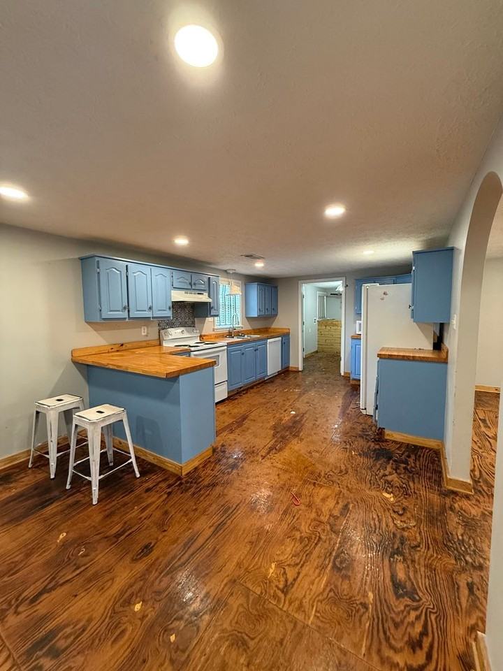 334 Sharpespur Rd - Photo 6 of 18