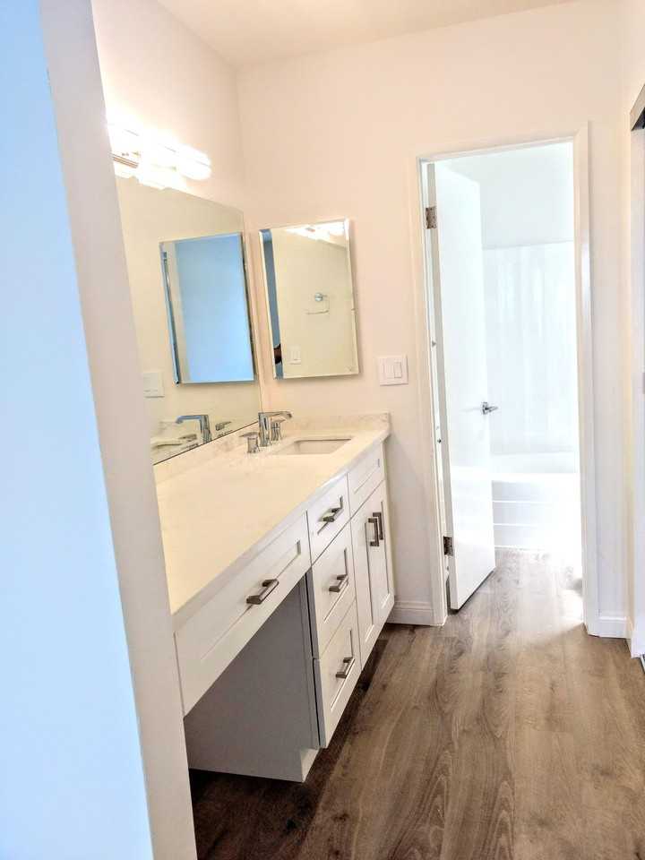 Caprice Property - Photo 7 of 11