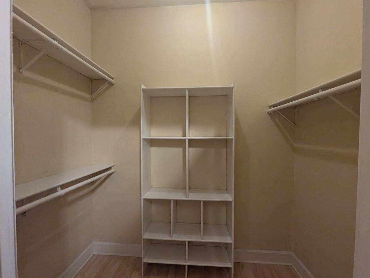 118-120 118-120 E Morrison St - 120 1/2 E Morrison St - Photo 2 of 16