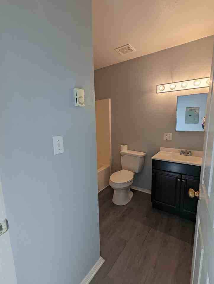 Salisbury Square Apartments - Photo 3 of 19