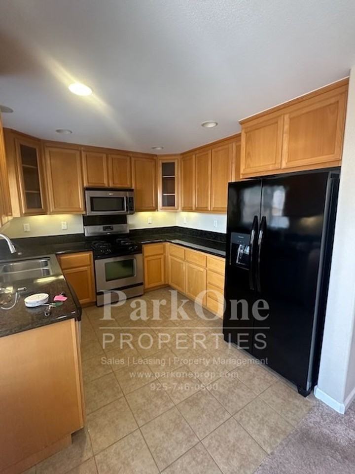 520 Berrellesa St - Photo 4 of 21