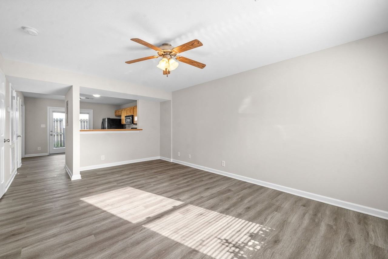 2 Bedroom Pet Friendly Townhome For Rent in Sango! - Photo 3 of 21