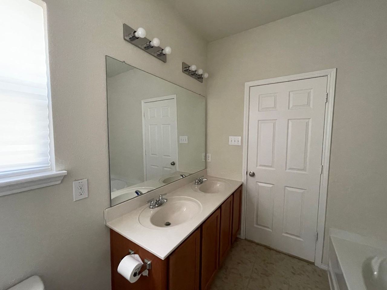 2340 Senepol Way - Photo 4 of 13