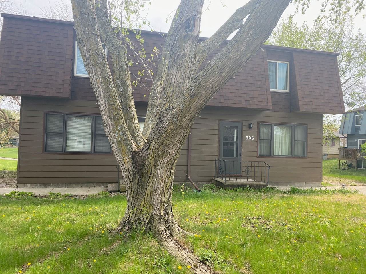 308 Jewel Dr - Photo 2 of 14