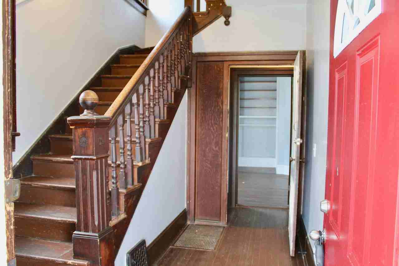 254 W Market St - Photo 2 of 13