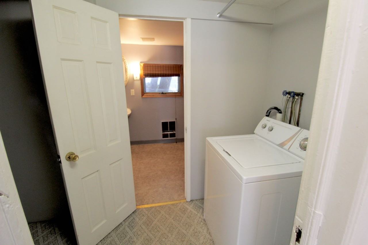 501 Collicello St - Photo 5 of 29