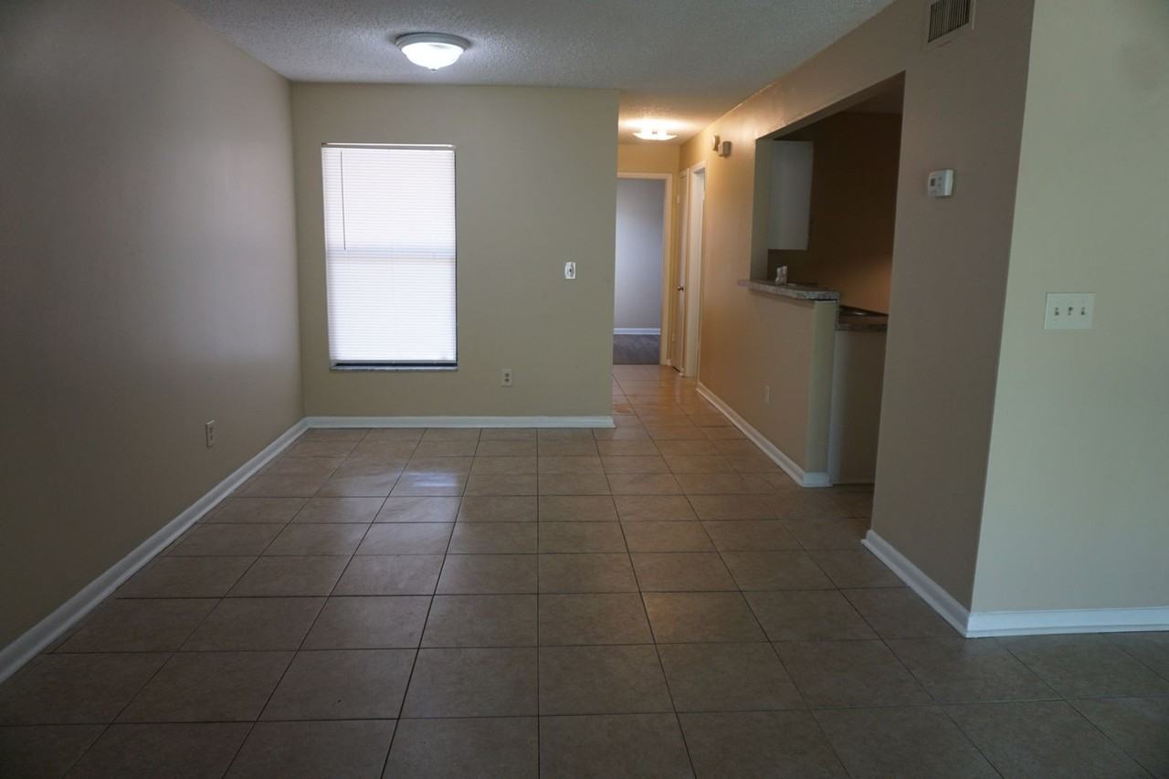 5479 Pinehaven Ct - Photo 2 of 13