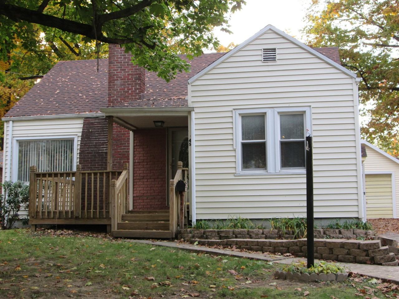 146 S Main St - Photo 3 of 19