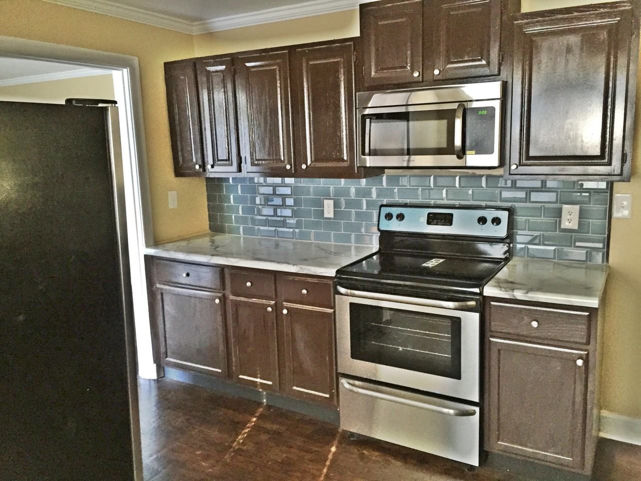 1417 Wales Ave - Photo 6 of 12