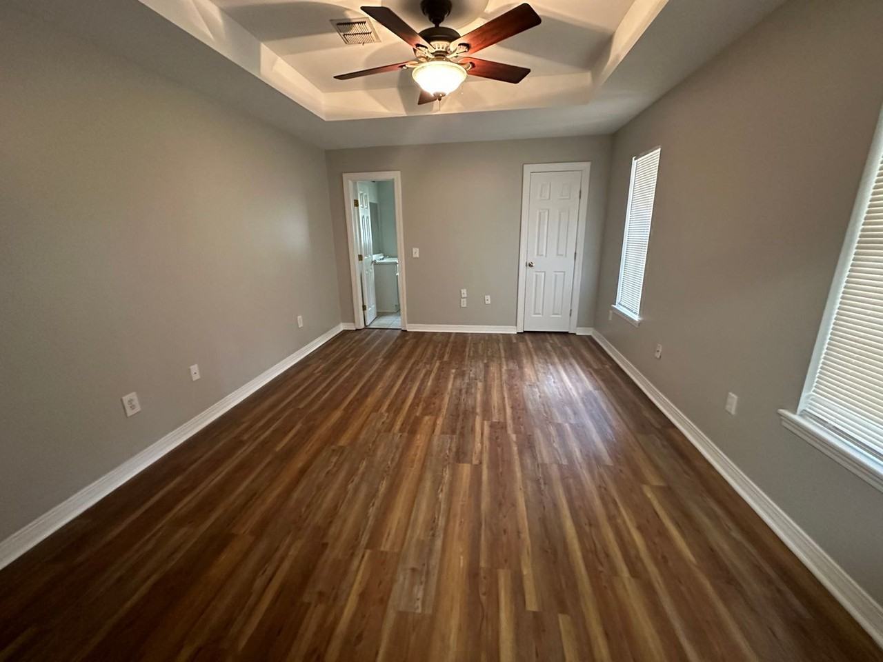 2426 Brookhaven Dr - Photo 4 of 14