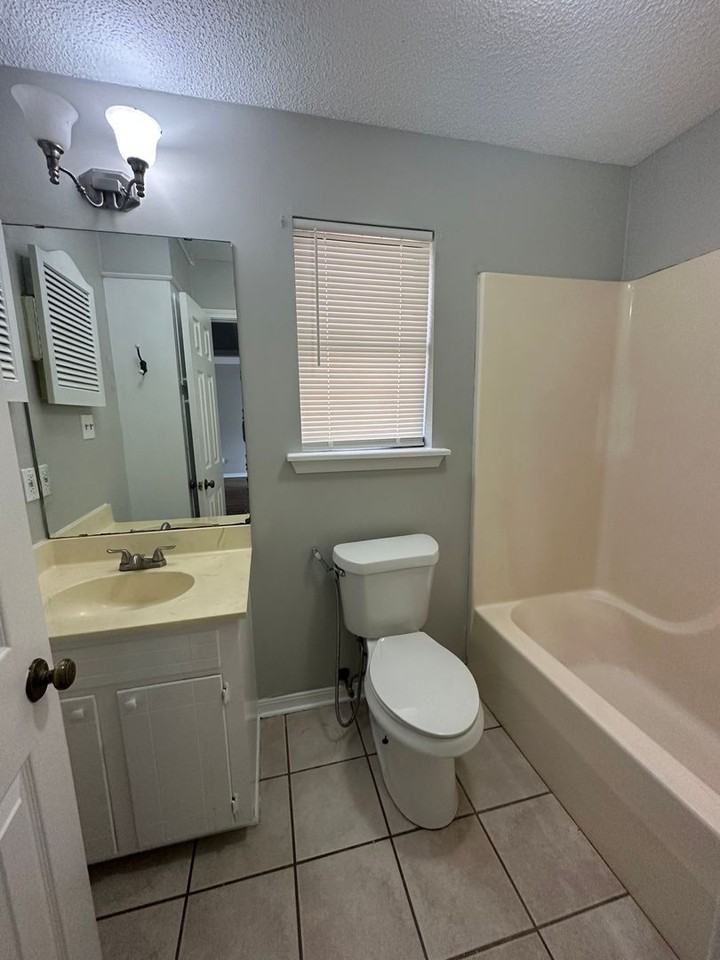 2426 Brookhaven Dr - Photo 6 of 14