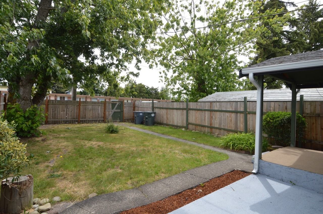 11010 Addison St Sw - Photo 2 of 9